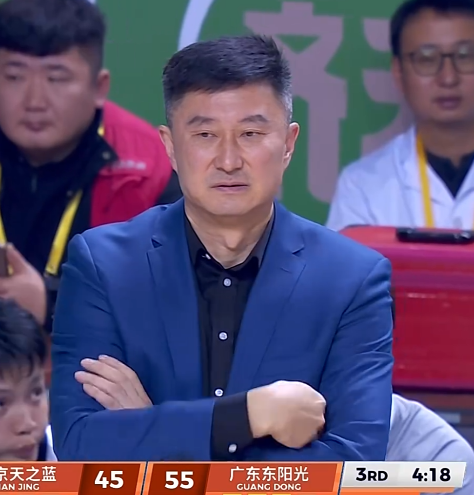2026世界杯投注官方入口-宏远速递！杜锋将赴塞尔维亚学习，徐杰好事将近，广东旧将再就业